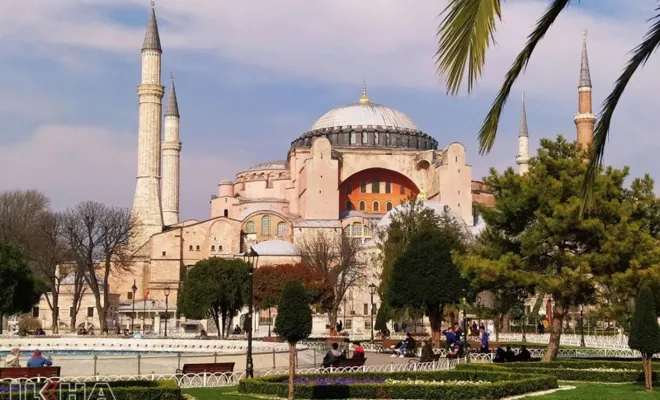 Ayasofya Camii Diyanet'e devredildi