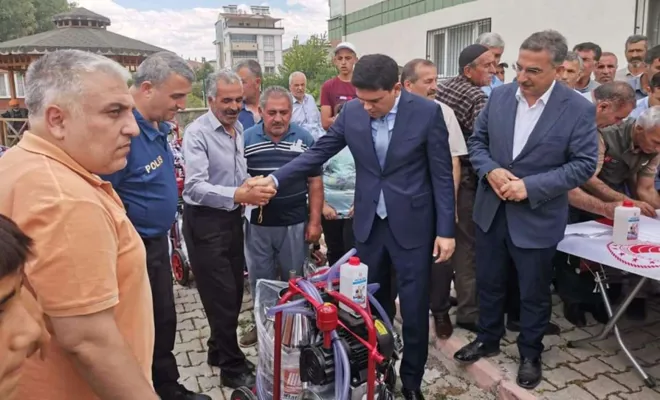 Karakoçan`da 380 süt sağım makinesinin dağıtımı yapıldı